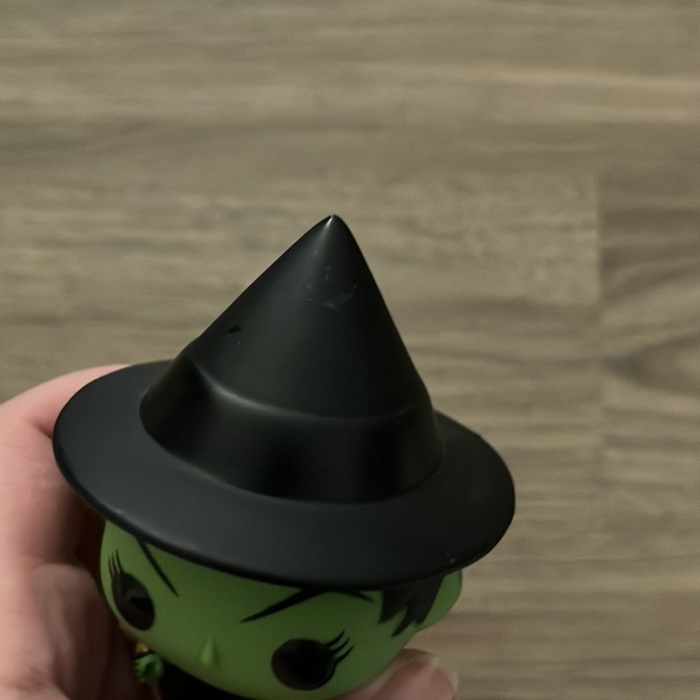 Elphaba POP figure - Picture 2 of 2